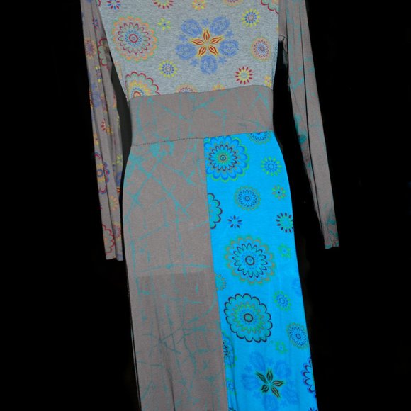 Beautiful Fitted Funky Dress - Picture 4 of 5